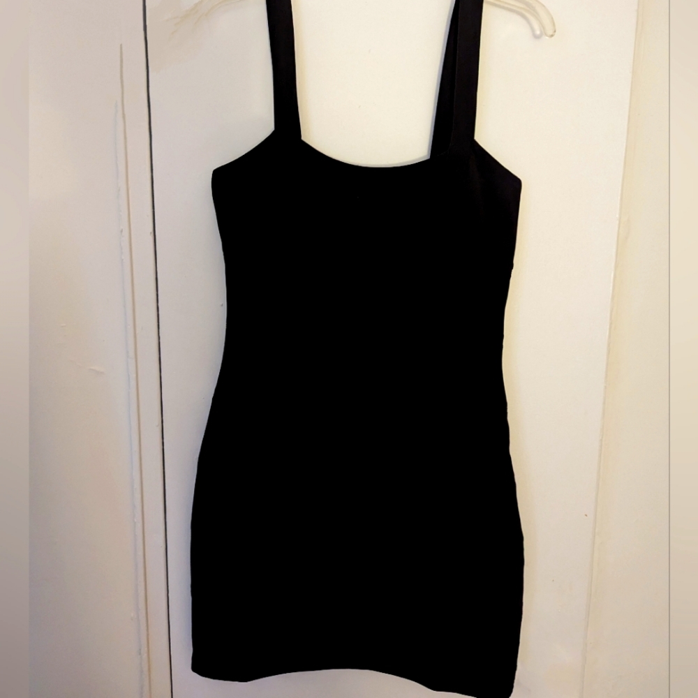 Classic black strappy dreas